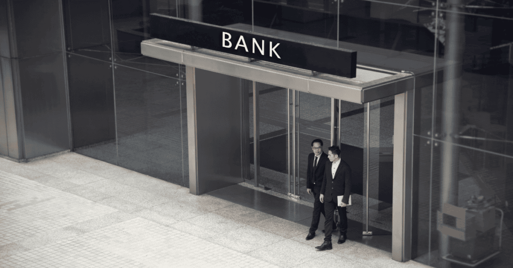 Best Banks and Lenders for Jumbo Refinance Loans in 2025
