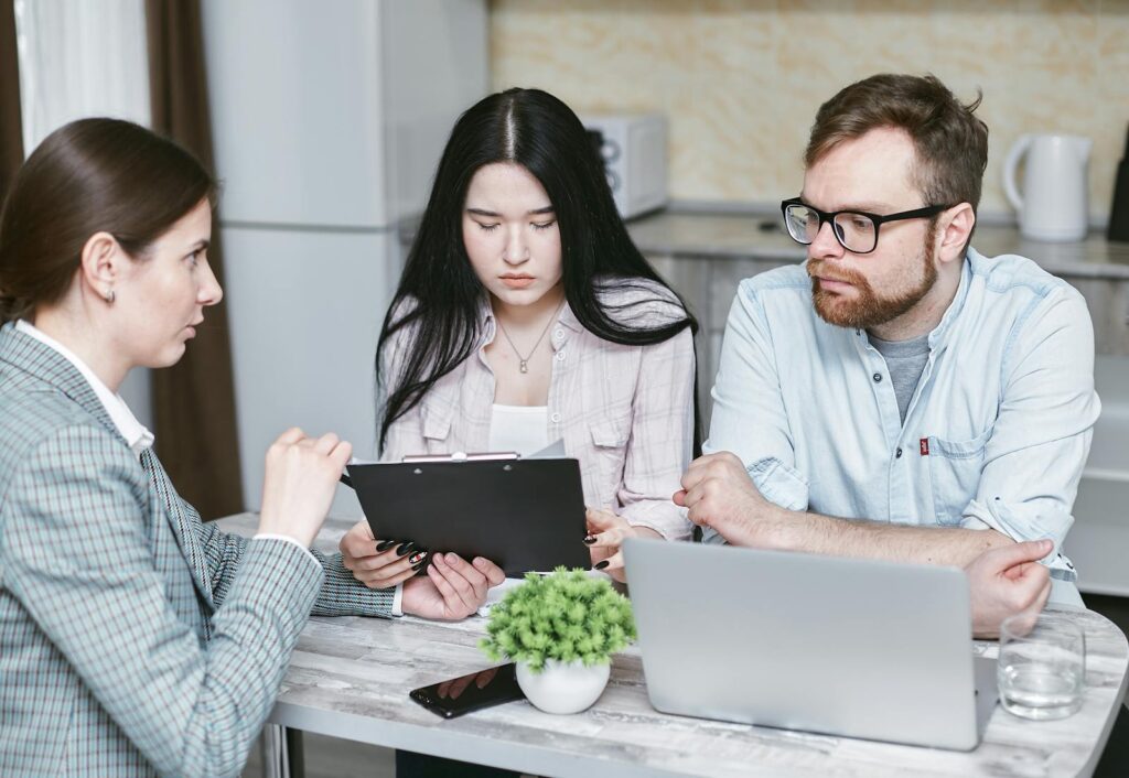 FHA vs Conventional Loans: Complete 2025 Comparison