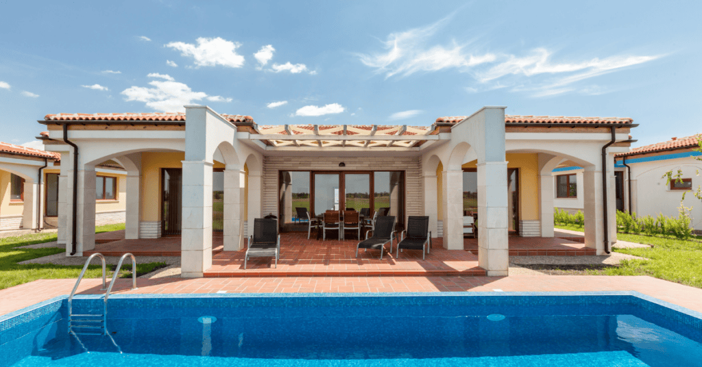 The Impact of Economic Indicators on Luxury Home Financing Options